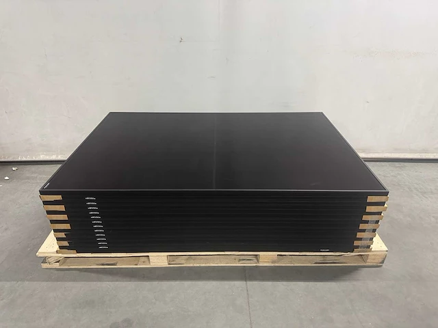 Aiko - set van 12 zonnepanelen (440 wp) en growatt 4.6k hybride omvormer - afbeelding 2 van  8
