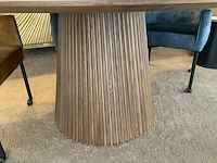 Aiku walnut eetkamertafel 140cm - afbeelding 3 van  6