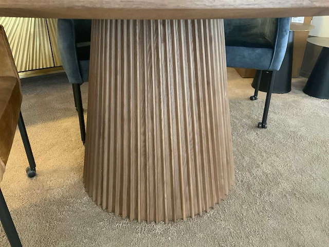 Aiku walnut eetkamertafel 140cm - afbeelding 4 van  6