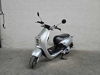 Aima - snorscooter - mine plus - 25km uitvoering elektrische scooter dth72g - afbeelding 3 van  8