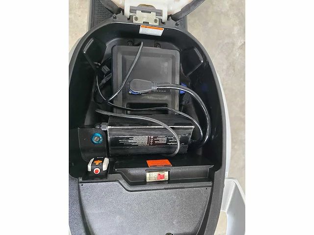Aima - snorscooter - mine plus - 25km uitvoering elektrische scooter dth72g - afbeelding 8 van  8