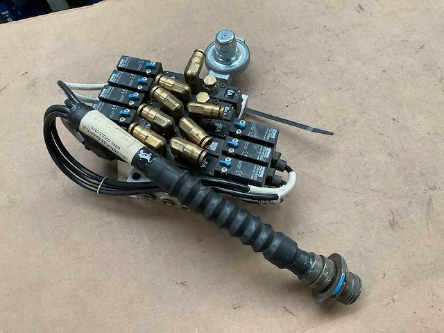 Air line manifold - afbeelding 3 van  6