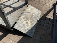 Air liquide man bak/gasflessen bak - afbeelding 7 van  7