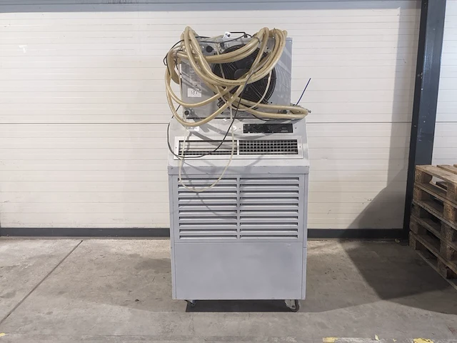 Airconditioning 7kw 230v - fral, facsw22, bouwjaar 2014, watergekoeld met buitenunit - afbeelding 1 van  17