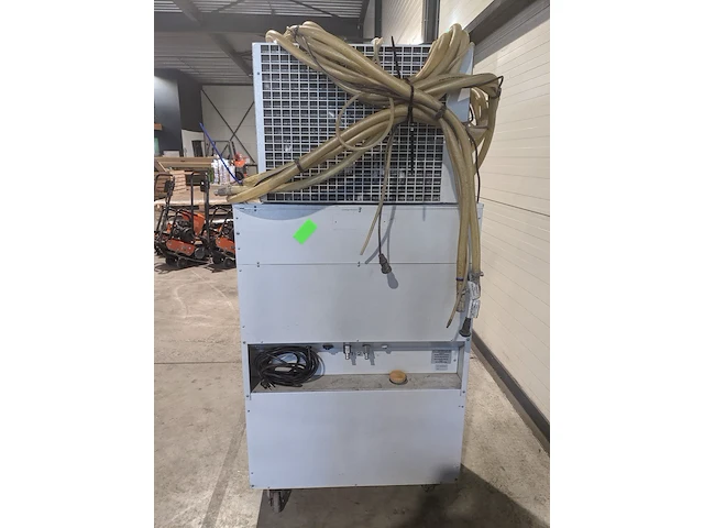 Airconditioning 7kw 230v - fral, facsw22, bouwjaar 2014, watergekoeld met buitenunit - afbeelding 13 van  17