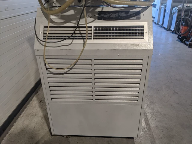 Airconditioning 7kw 230v - fral, facsw22, bouwjaar 2014, watergekoeld met buitenunit - afbeelding 17 van  17