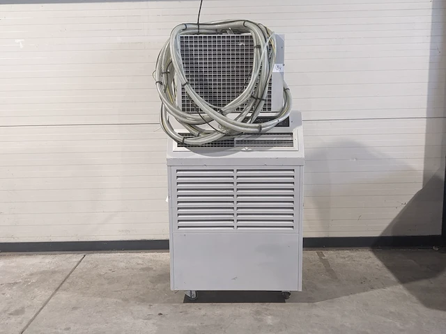 Airconditioning 7kw 230v - fral, facsw22, bouwjaar 2017, watergekoeld met buitenunit - afbeelding 1 van  19