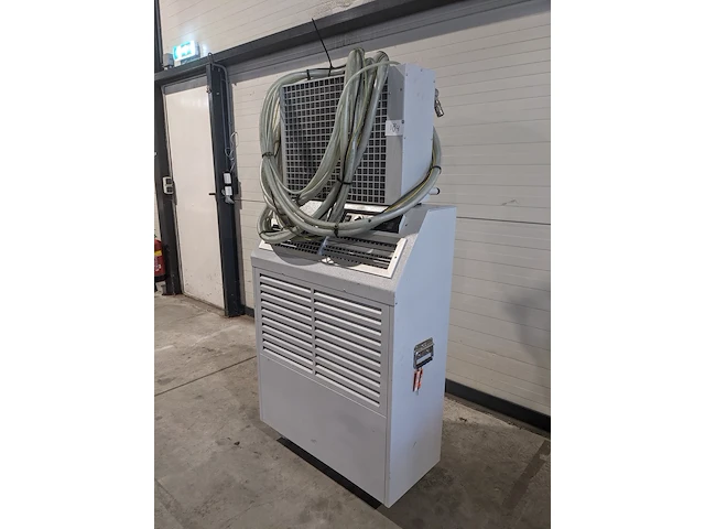 Airconditioning 7kw 230v - fral, facsw22, bouwjaar 2017, watergekoeld met buitenunit - afbeelding 12 van  19