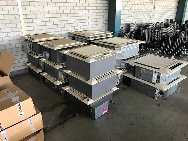 Airconditioning plafond units (17x) - afbeelding 1 van  5