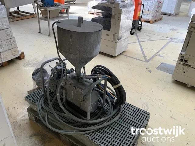 Airless verfspuitinstallatie - afbeelding 6 van  7