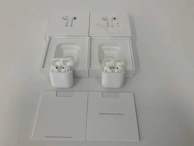 Airpods 2, with charging case - mv7n2zm/a (2x) - afbeelding 1 van  2