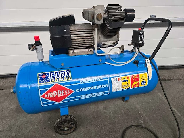 Airpress - lm 100 350 - zuigercompressor - afbeelding 1 van  6