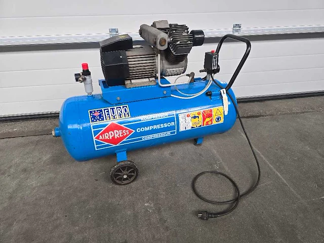 Airpress - lm 100 350 - zuigercompressor - afbeelding 2 van  6