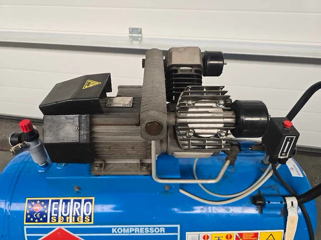 Airpress - lm 100 350 - zuigercompressor - afbeelding 3 van  6
