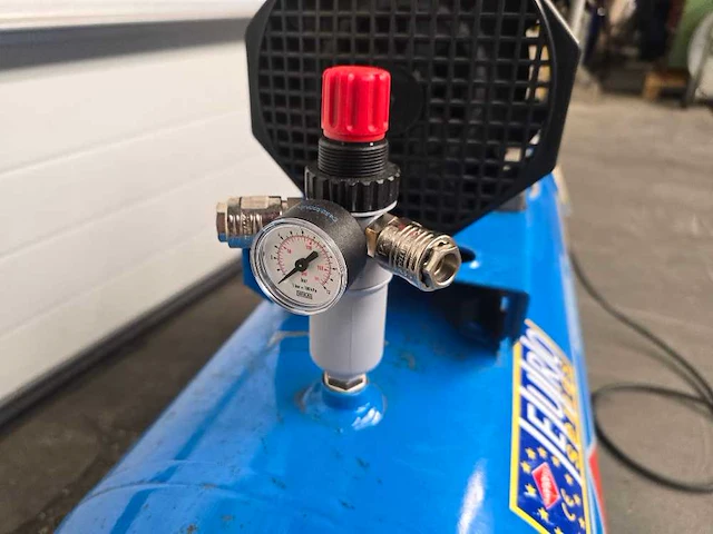 Airpress - lm 100 350 - zuigercompressor - afbeelding 4 van  6