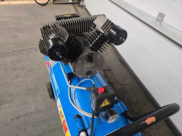 Airpress - lm 100 350 - zuigercompressor - afbeelding 5 van  6