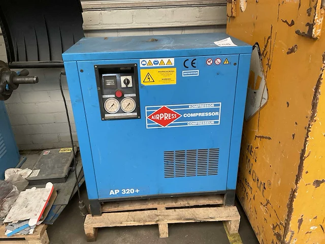 Airpress ap320+ zuigercompressor - afbeelding 1 van  7