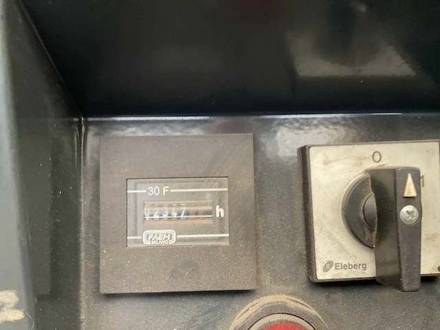 Airpress ap320+ zuigercompressor - afbeelding 4 van  7
