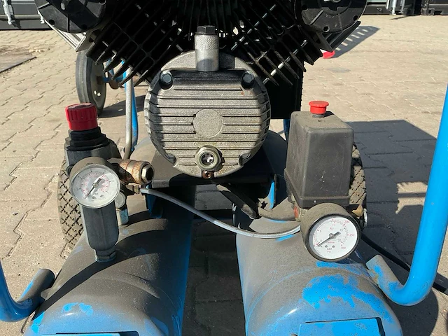 Airpress blm 22/350 luchtcompressor - afbeelding 6 van  7