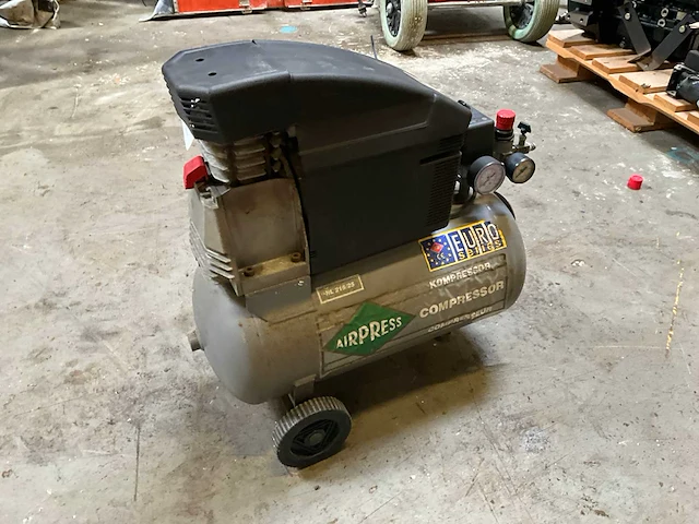 Airpress hl 215/25 mobiele luchtcompressor - afbeelding 2 van  5