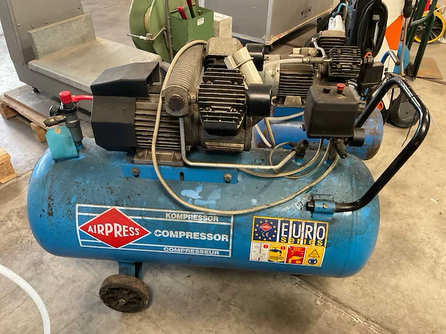 Airpress km 100/350 luchtcompressor - afbeelding 1 van  4