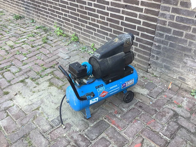 Airpress luchtcompressor - afbeelding 1 van  3