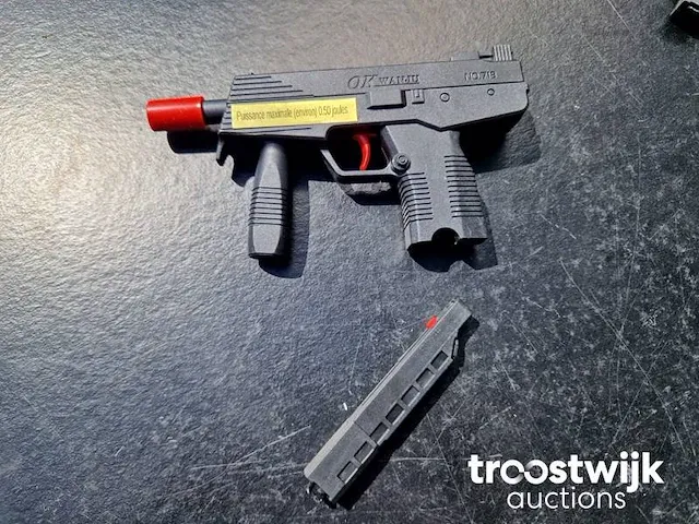 Airsoft pistool - afbeelding 4 van  6