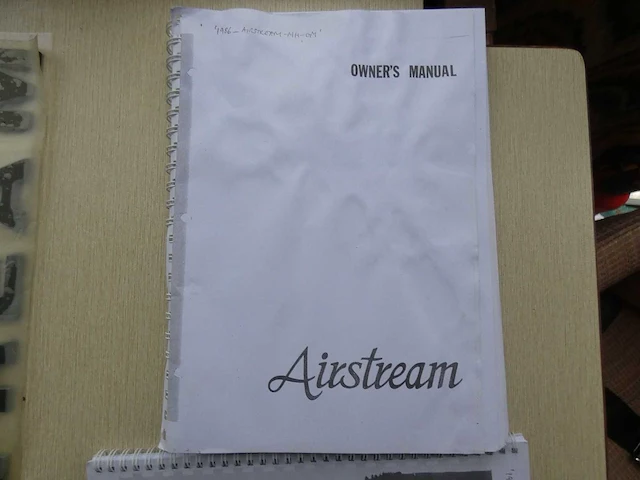 Airstream - 325 - campervan - afbeelding 14 van  57