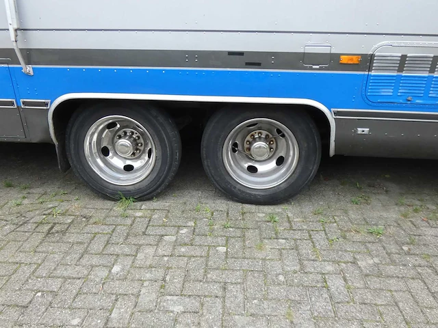 Airstream - 325 - campervan - afbeelding 36 van  57
