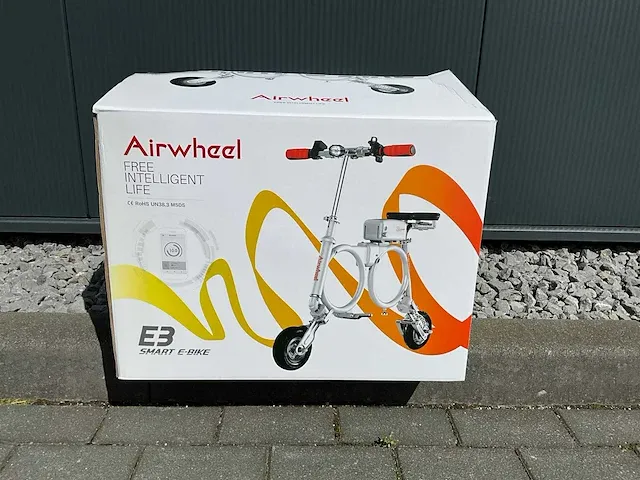 Airwheel backpack elektrische mini e-scooter - afbeelding 3 van  13