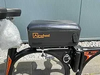 Airwheel backpack elektrische mini e-scooter - afbeelding 9 van  13
