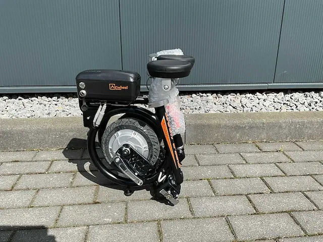 Airwheel backpack elektrische mini e-scooter - afbeelding 11 van  13