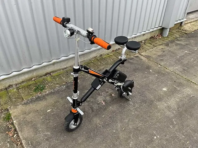 Airwheel e6 opvouwbare elektrische fiets - afbeelding 2 van  9