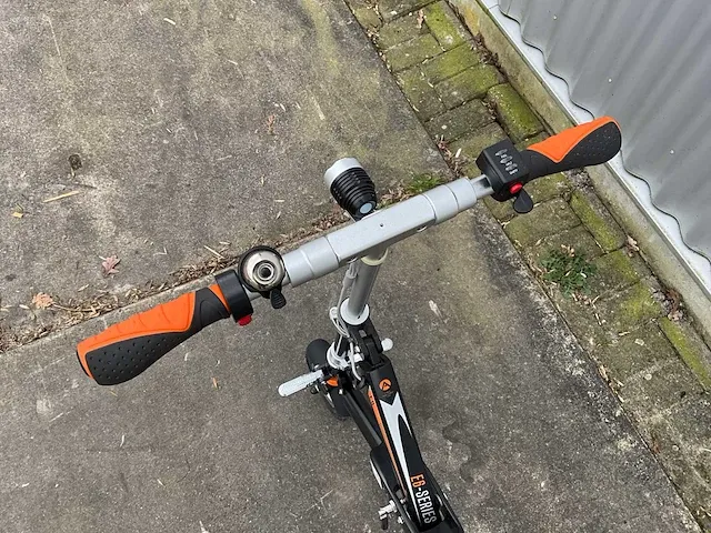 Airwheel e6 opvouwbare elektrische fiets - afbeelding 5 van  9