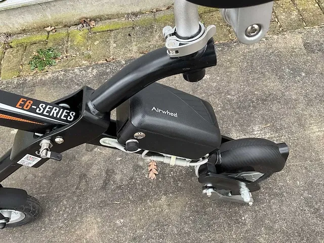 Airwheel e6 opvouwbare elektrische fiets - afbeelding 8 van  9
