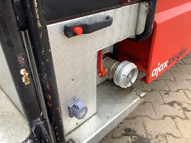 Ajaxziegler watertank haakarm bak/brandweermateriaal 6000 liter - afbeelding 5 van  16