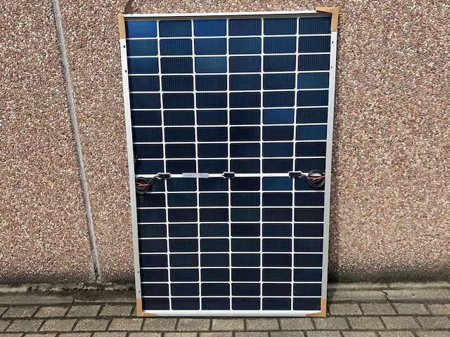 Akcome - set van 108 zonnepanelen (430 wp) - goodwe 36k omvormer - afbeelding 4 van  10