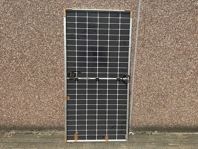 Akcome - set van 18 zonnepanelen (470 wp) met 8 kw omvormer - afbeelding 3 van  9