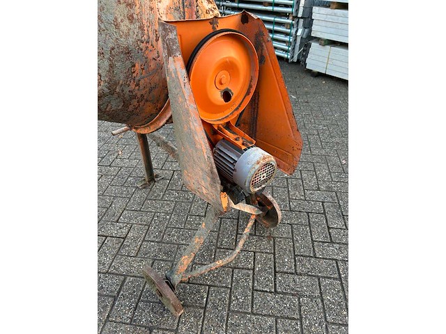 Al-ko 1401 betonmolen - afbeelding 5 van  7