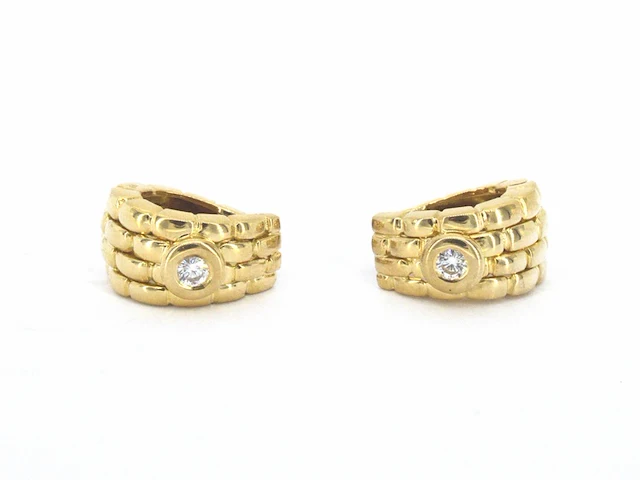 Alain roure - gouden brede creolen met natuurlijke diamanten - afbeelding 4 van  9