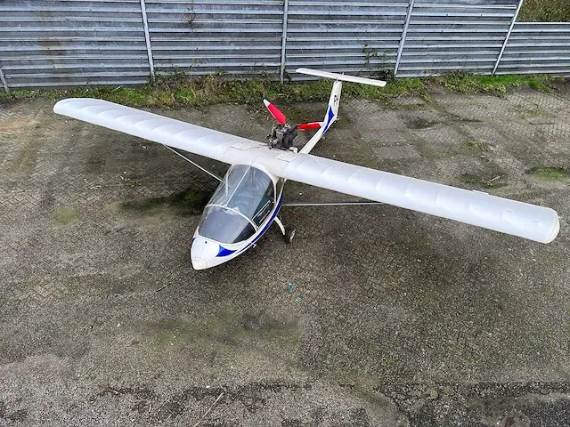 Albatros ae 209 ultra light propellor vliegtuig met rotax 582 bombardier v.v maatwerk trailer - afbeelding 17 van  27