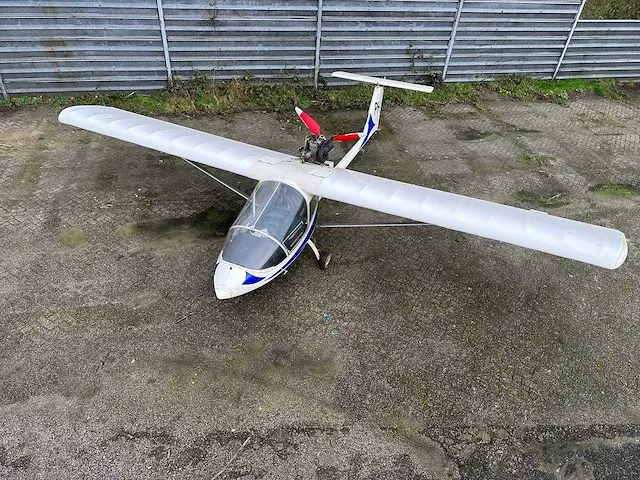 Albatros ae 209 ultra light propellor vliegtuig met rotax 582 bombardier v.v maatwerk trailer - afbeelding 19 van  27