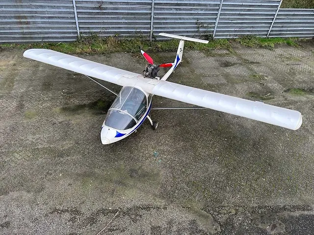 Albatros ae 209 ultra light propellor vliegtuig met rotax 582 bombardier v.v maatwerk trailer - afbeelding 20 van  27