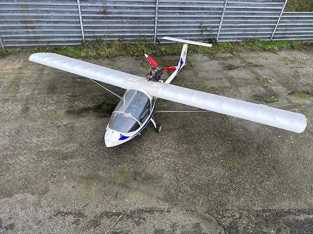 Albatros ae 209 ultra light propellor vliegtuig met rotax 582 bombardier v.v maatwerk trailer - afbeelding 21 van  27