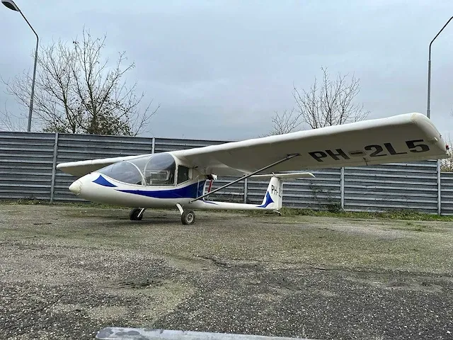 Albatros ae 209 ultra light propellor vliegtuig met rotax 582 bombardier v.v maatwerk trailer - afbeelding 22 van  27
