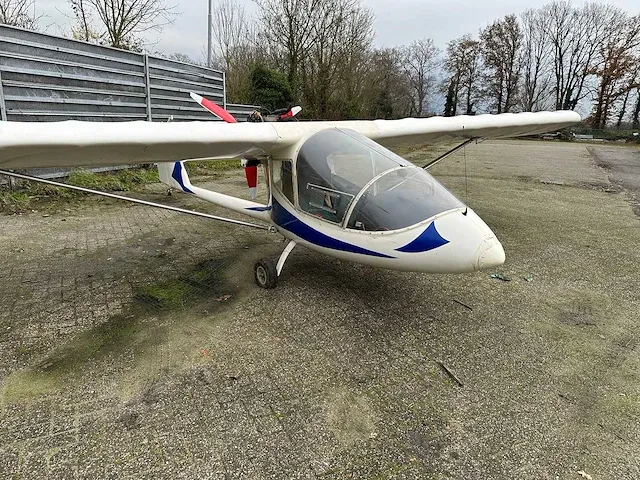 Albatros ae 209 ultra light propellor vliegtuig met rotax 582 bombardier v.v maatwerk trailer - afbeelding 23 van  27