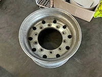 Alcoa vrachtwagen velg - afbeelding 2 van  5