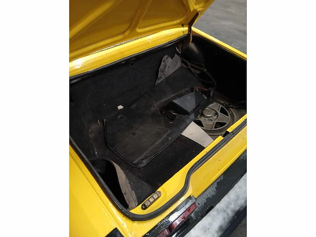 Alfa - spider - personenauto - afbeelding 8 van  9