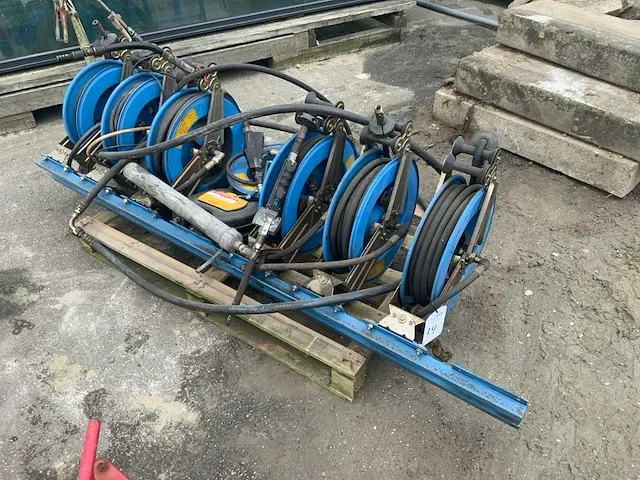 Alfa 60 pneumatische olie haspels op 1 rails (8x) - afbeelding 6 van  12