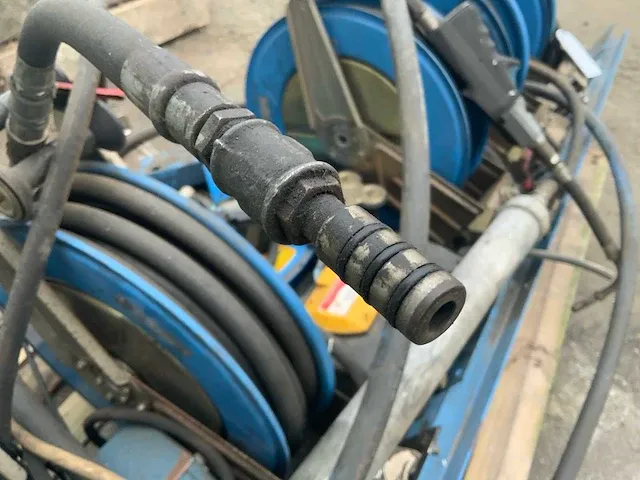 Alfa 60 pneumatische olie haspels op 1 rails (8x) - afbeelding 8 van  12